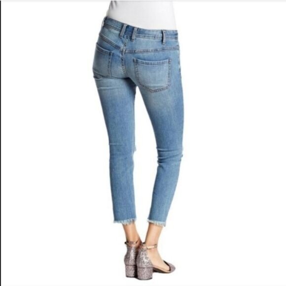 Free People Ripped Cropped Jeans Sz 28 Mid Rise Skinny Stretch Grunge Casual - Picture 2 of 9